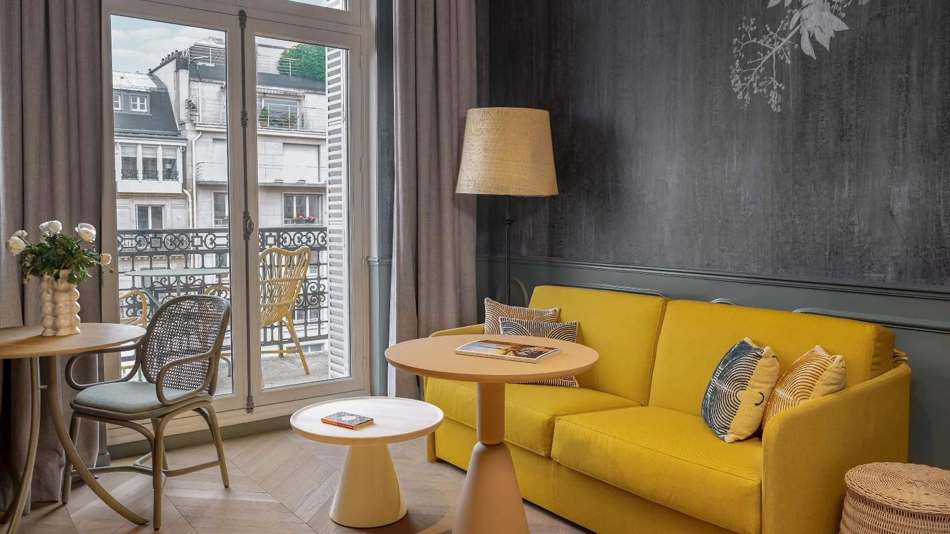 Miss Fuller Hotel Paris