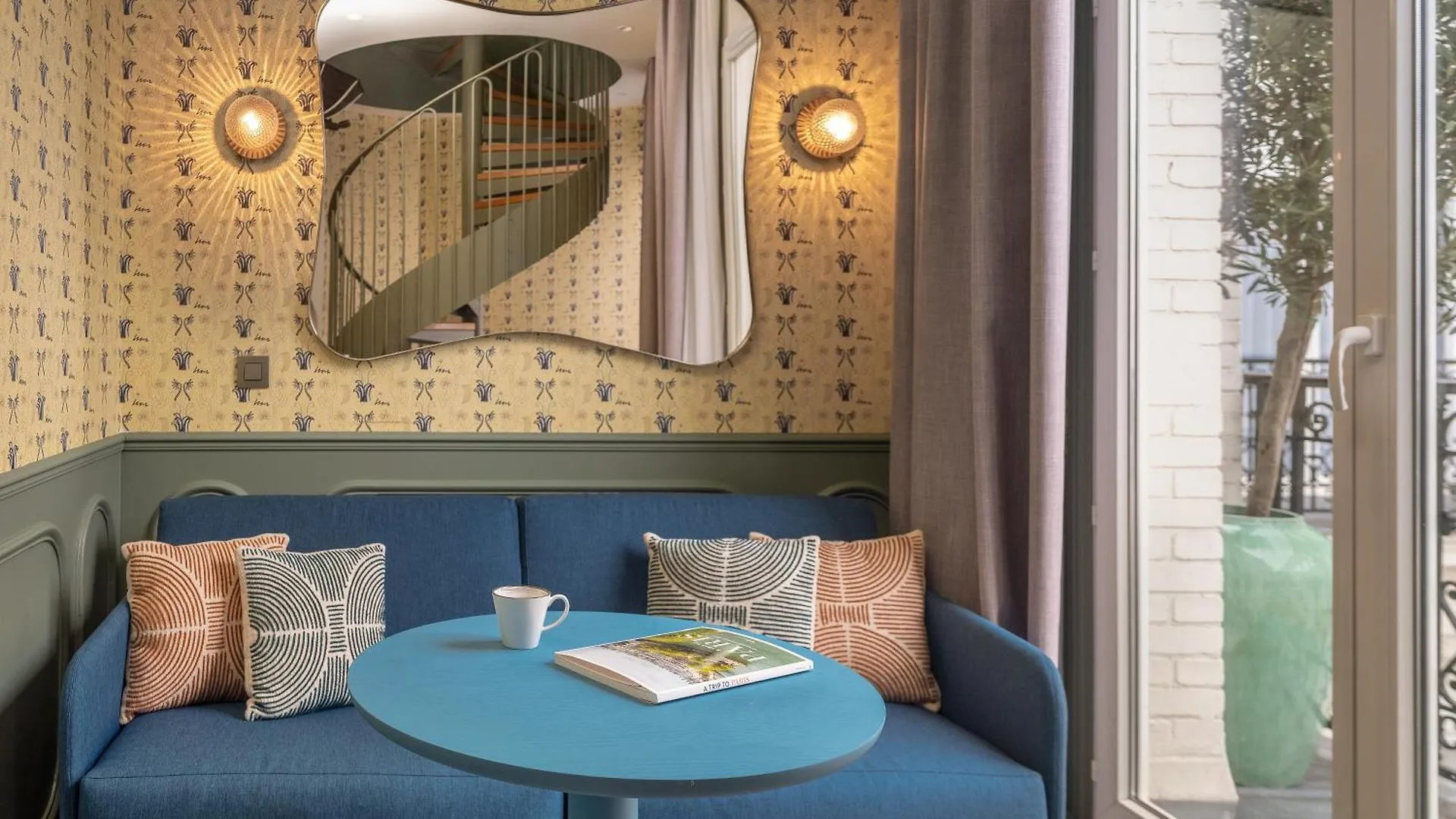 Miss Fuller Hotel Paris