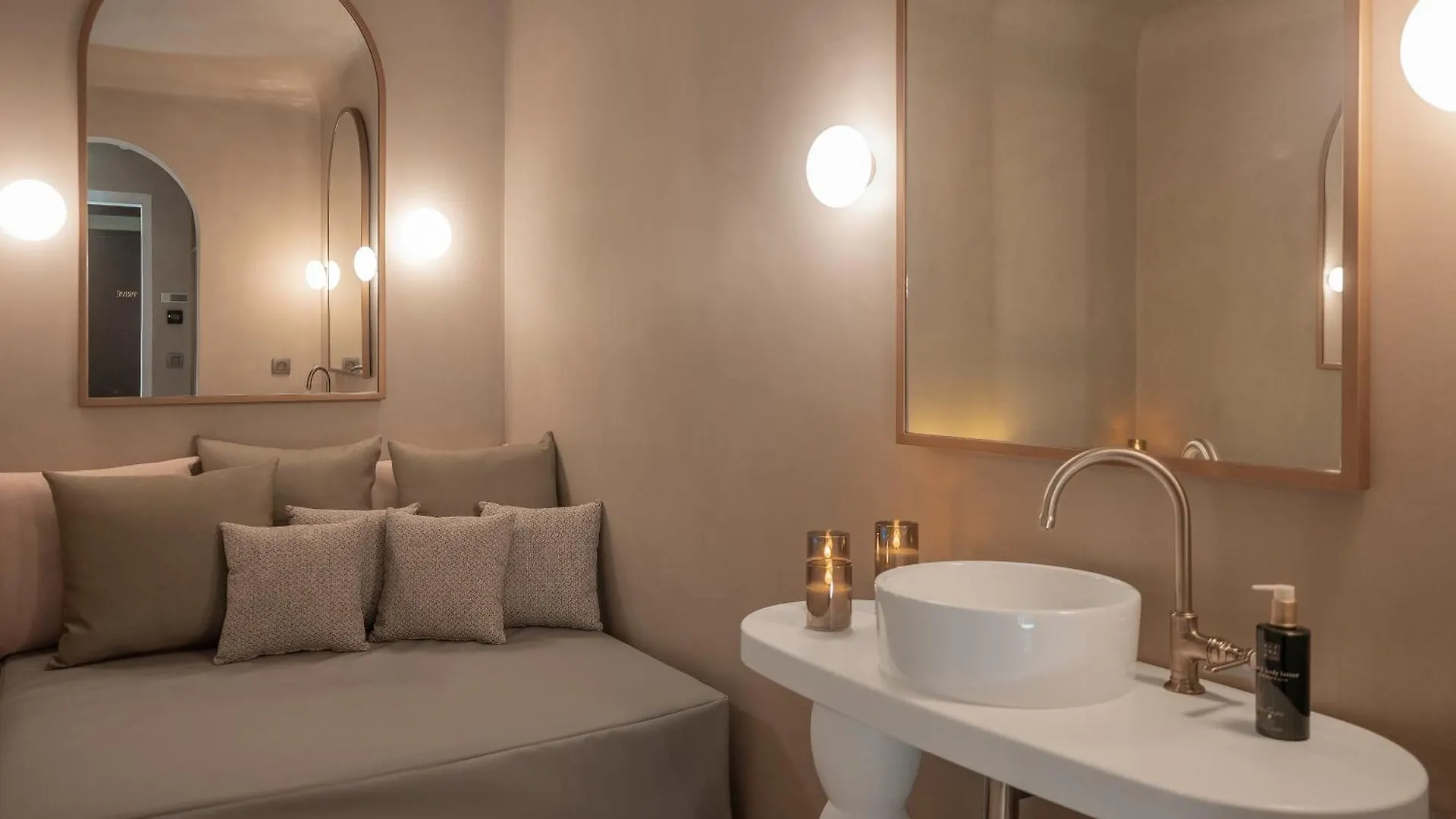 Hotel Miss Fuller Paris